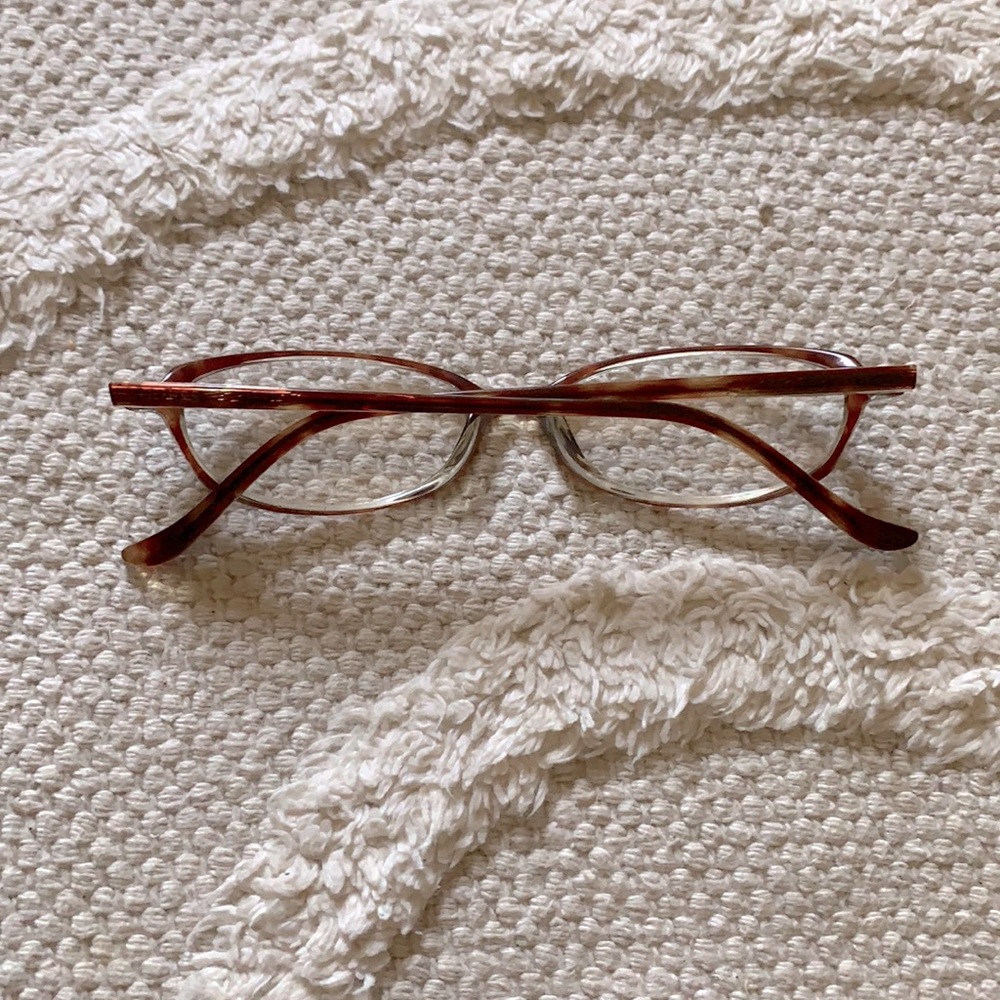 ๐ GUESS ๐ Glasses - Picture 2 of 10